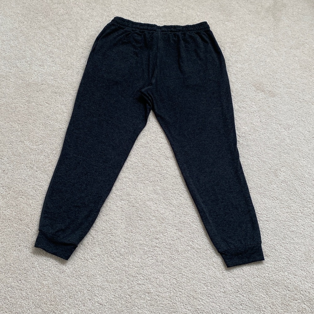 Vuori Women’s Dark Gray Jogger Sweatpants with Contrast Drawstring - Picture 9 of 13